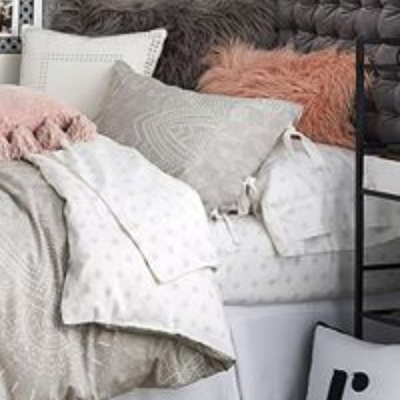 Dormify Bedding New Dotted Diamond Pattern Queen Sheets Poshmark